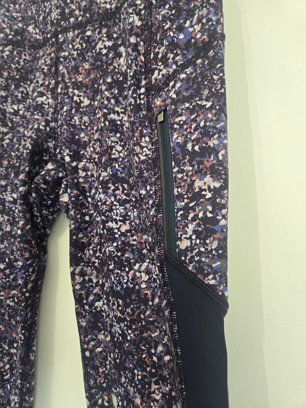 Athleta Rainier Printed Mesh Leggings Tight Purple Floral Pattern SMALL - Picture 2 of 5